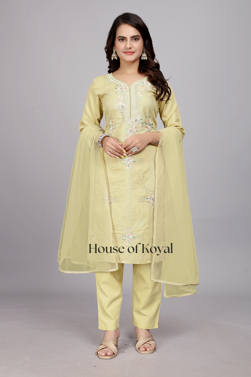 Amaira Chiku Embroidered Kurti