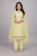 Amaira Chiku Embroidered Kurti