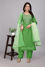 Anvi Green Embroidered Kurti