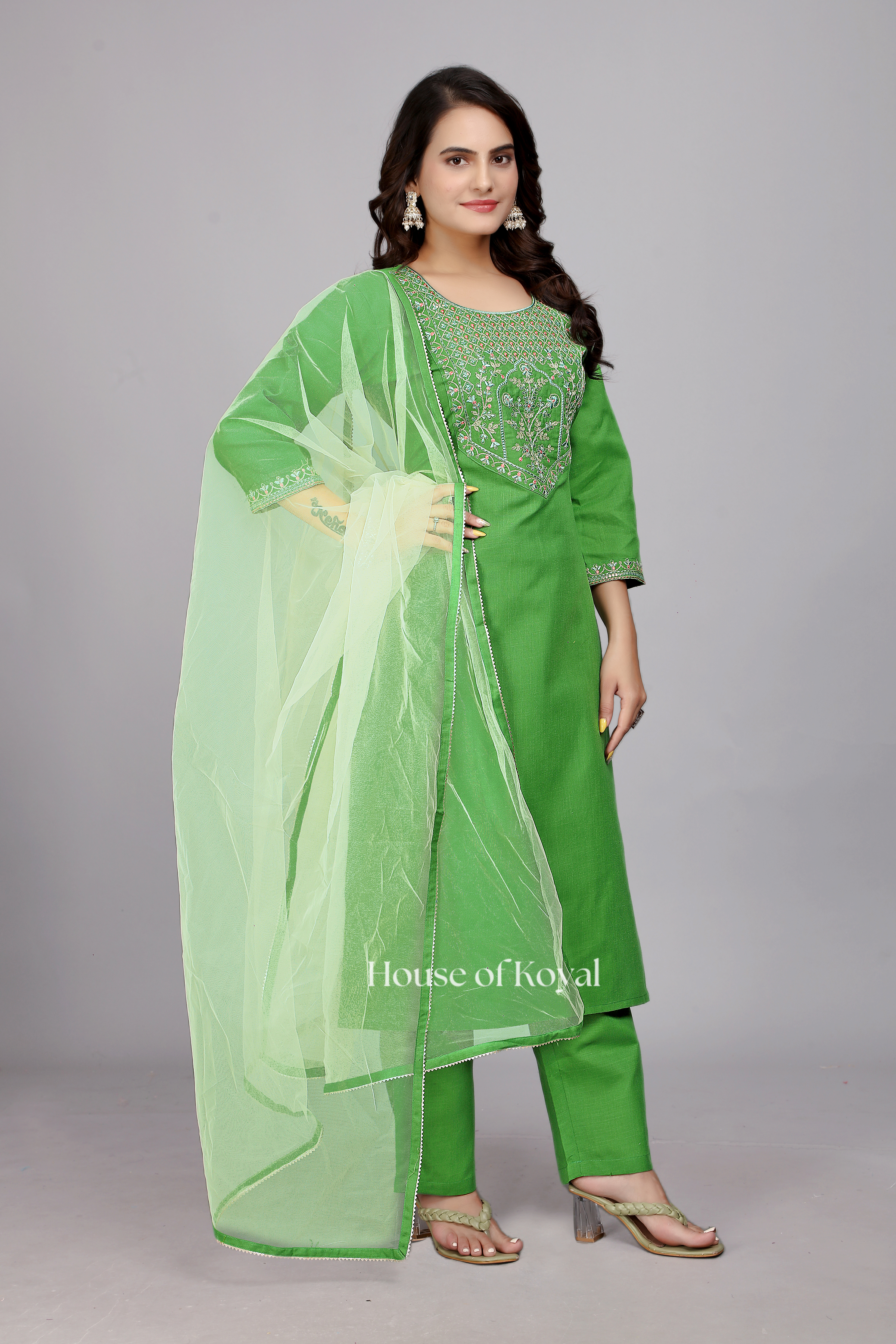 Anvi Green Embroidered Kurti