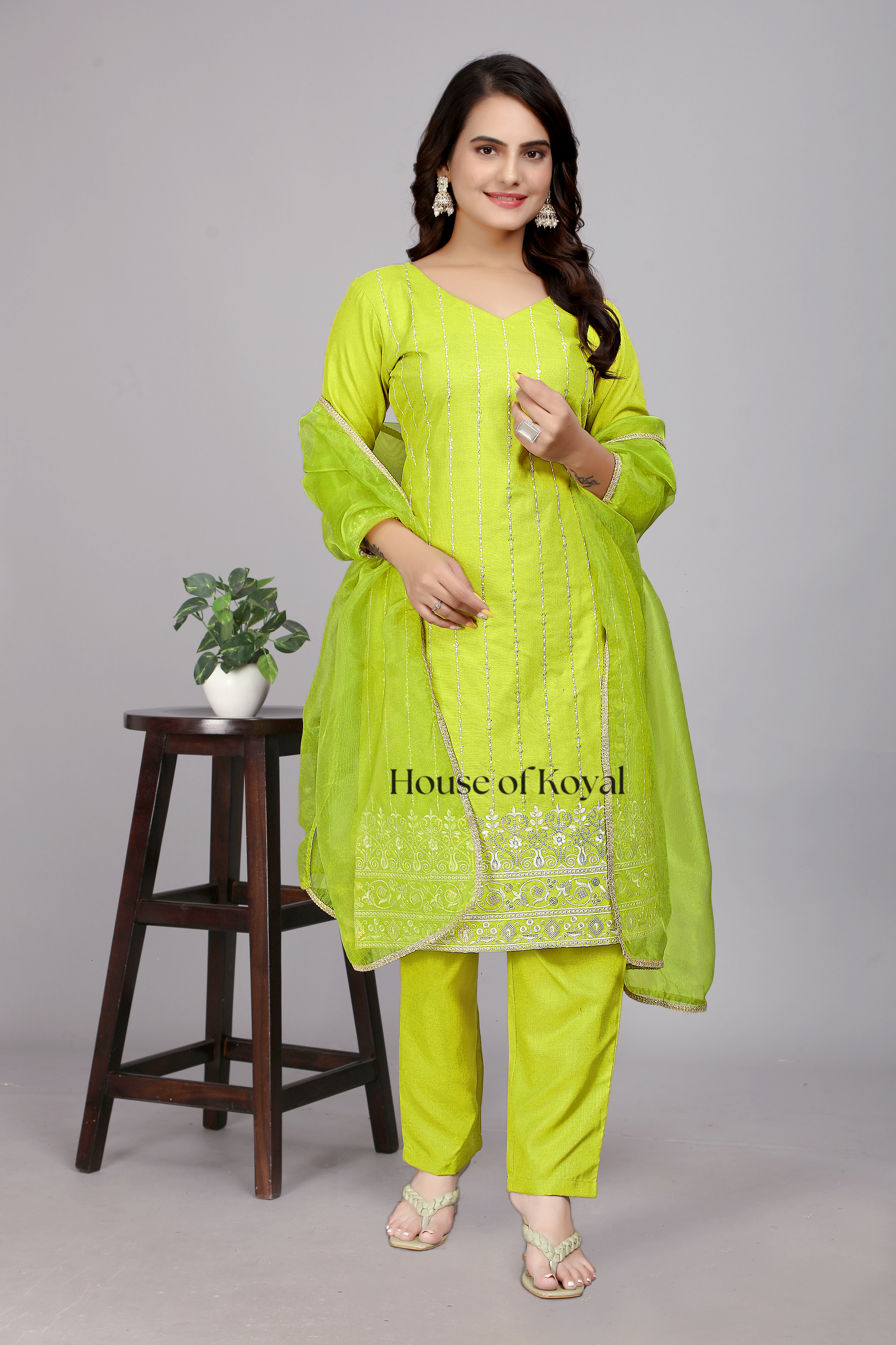Parisha Popati (Parrot Green) Embroidered Kurti