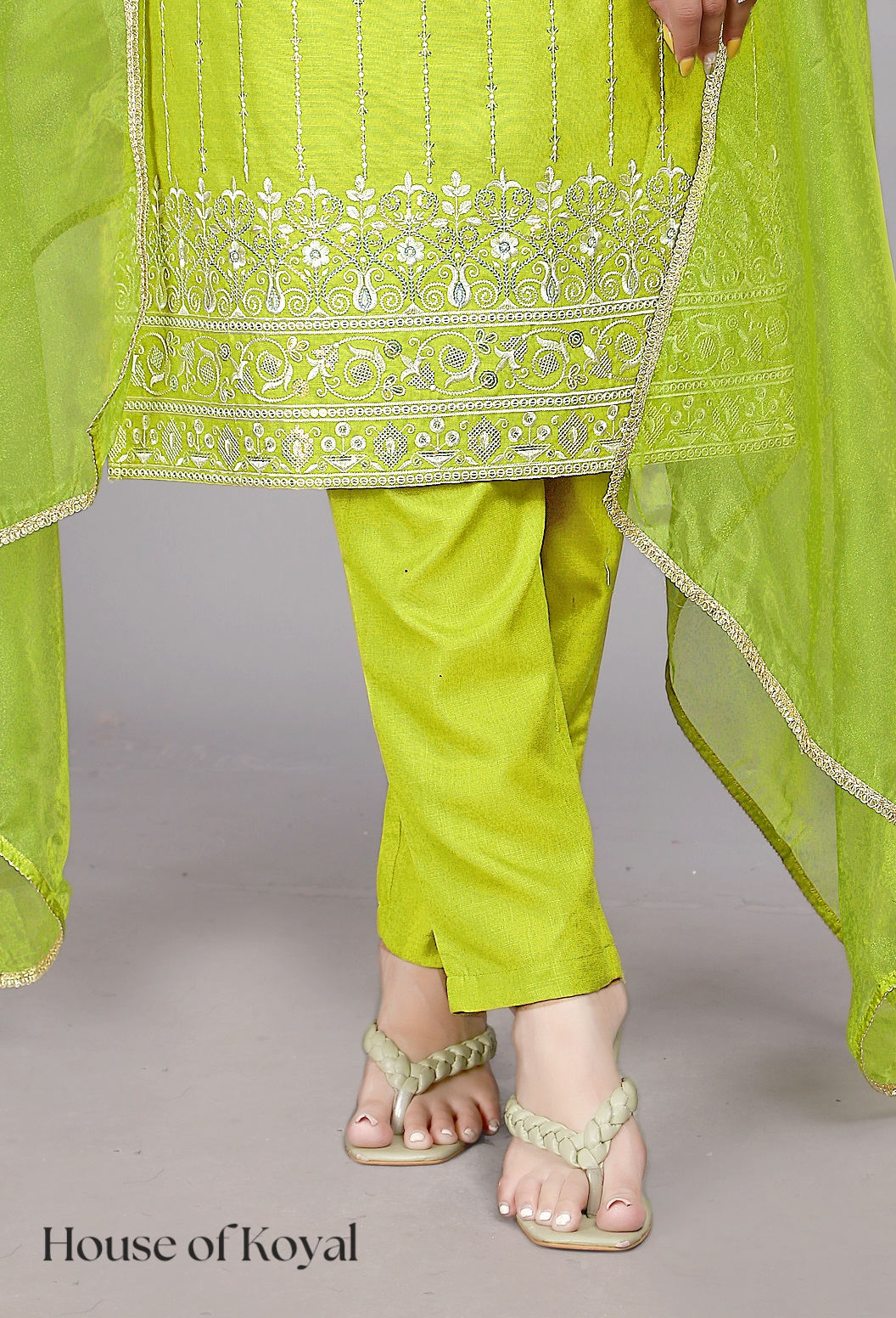 Parisha Popati (Parrot Green) Embroidered Kurti
