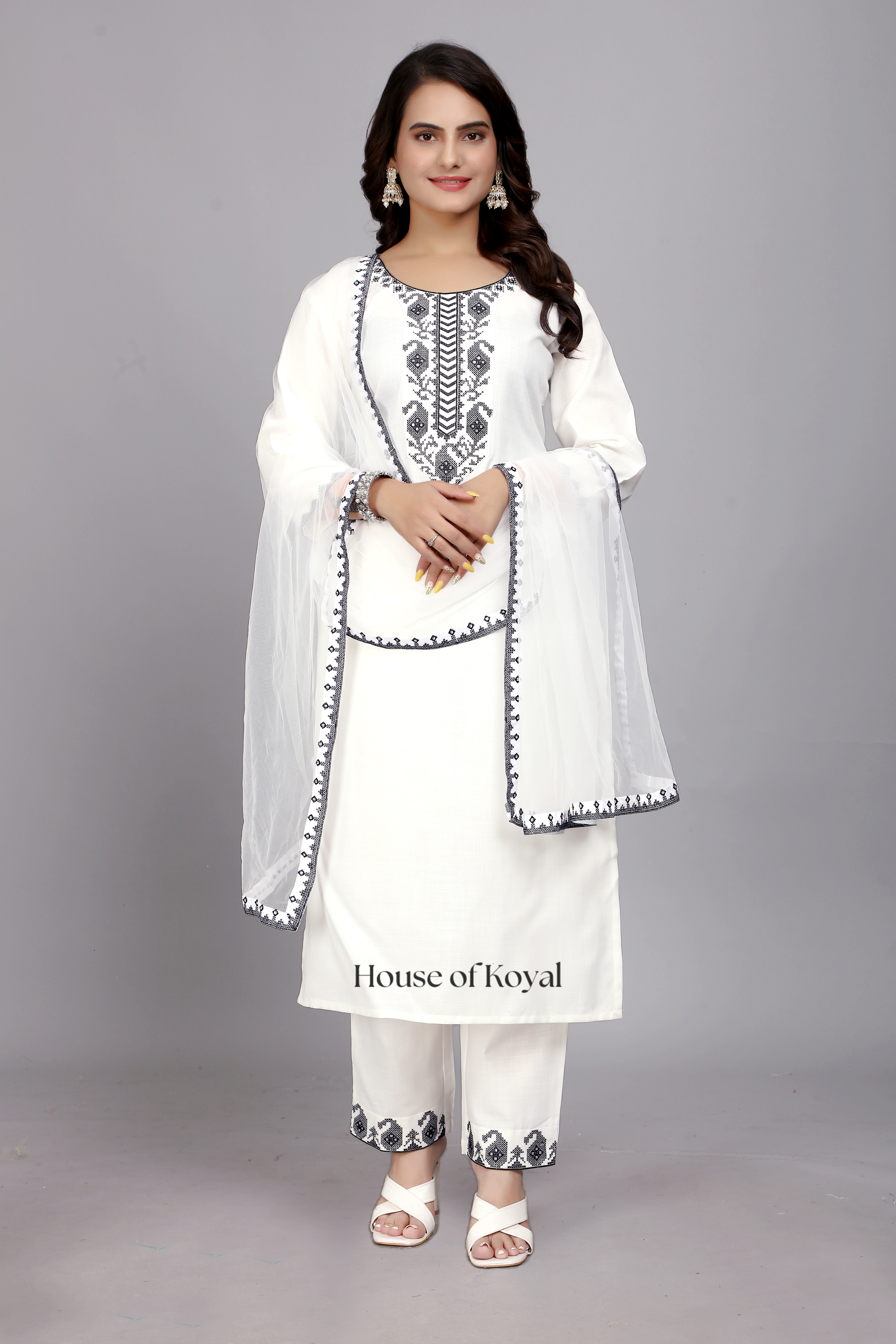 Ivana White Embroidered Kurti